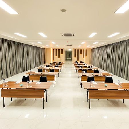 Horison Resort Antawirya Jepara Luaran gambar